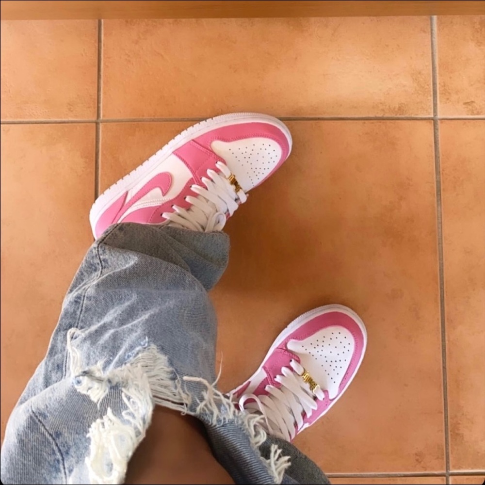 💓⚡️Custom Hot Pink Air Jordan 1 Lows ⚡️💓